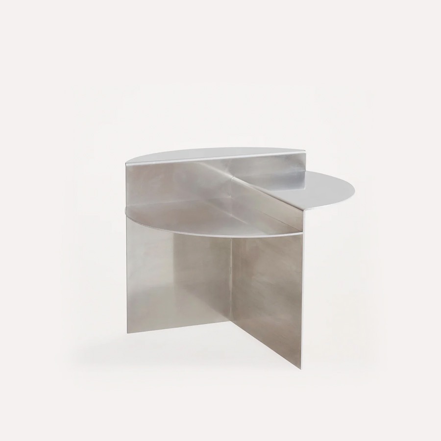 프라마 리벳 사이드 테이블 Rivet Side Table Aluminum