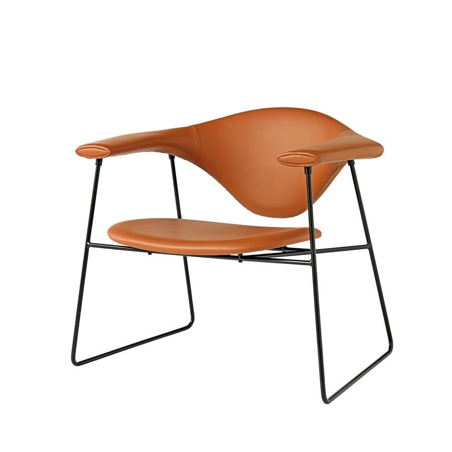 구비 마스쿨로 라운지 체어 Masculo Lounge Chair Sled Base / Leather Cognac